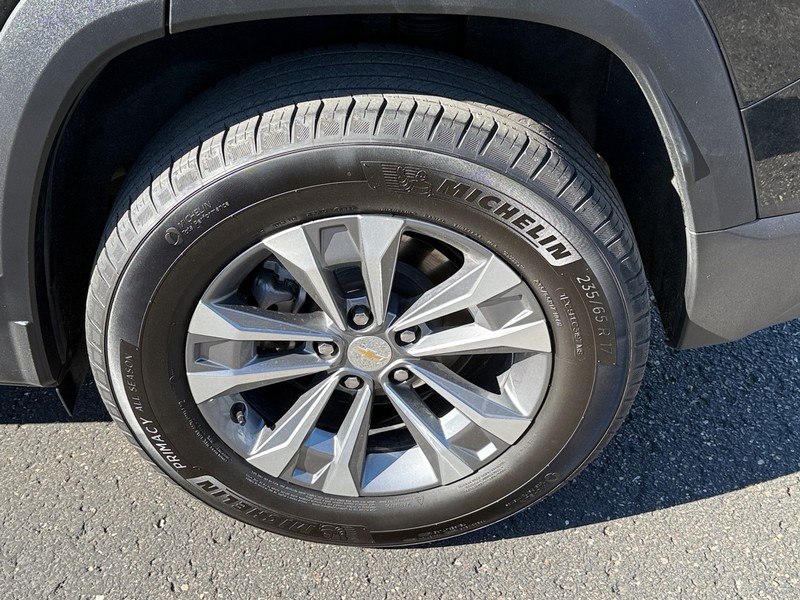 Chevrolet Equinox Vehicle Image 07