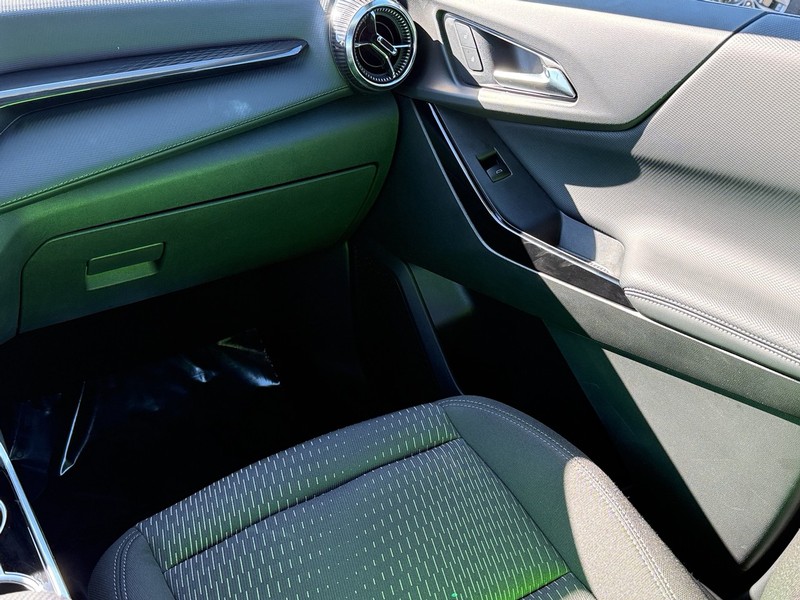 Chevrolet Equinox Vehicle Image 14