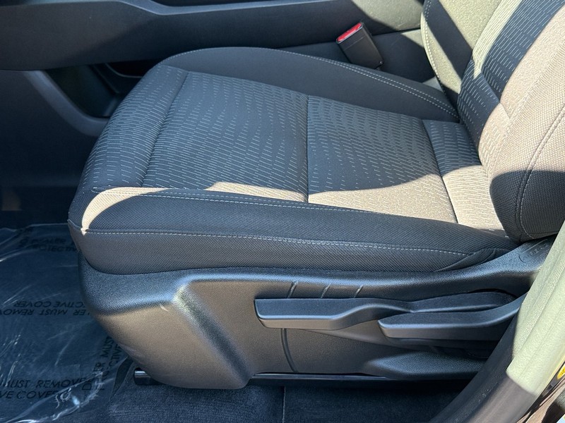 Chevrolet Equinox Vehicle Image 21