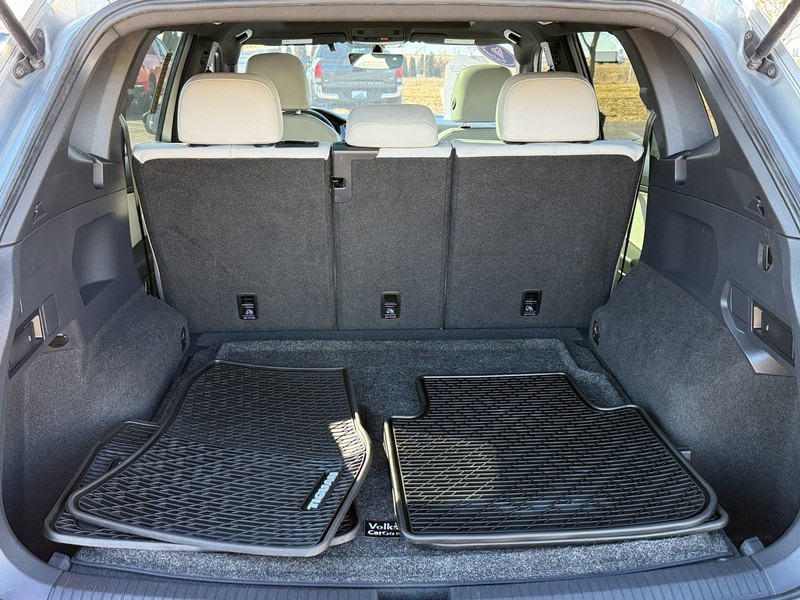 Volkswagen Tiguan Vehicle Image 05
