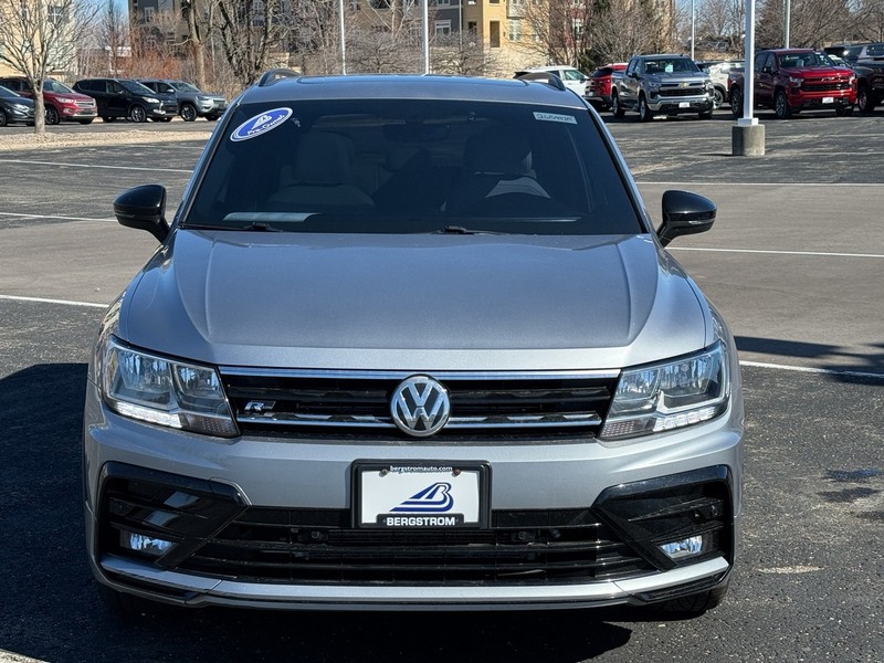 Volkswagen Tiguan Vehicle Image 09