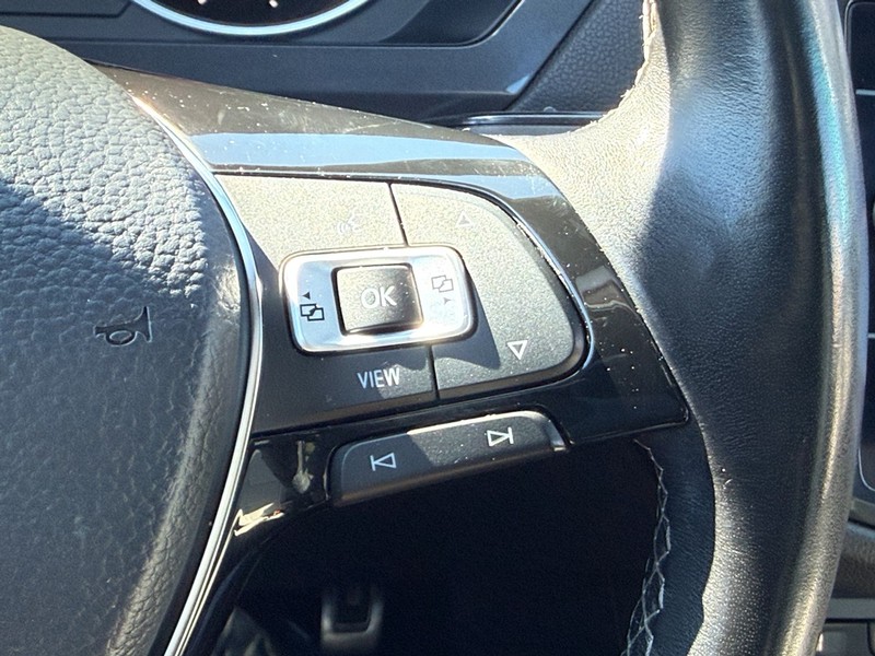 Volkswagen Tiguan Vehicle Image 17