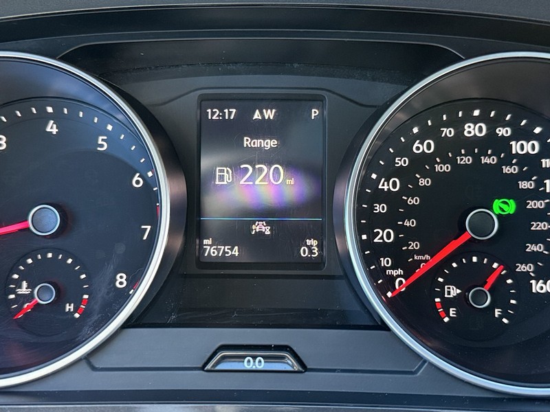 Volkswagen Tiguan Vehicle Image 18