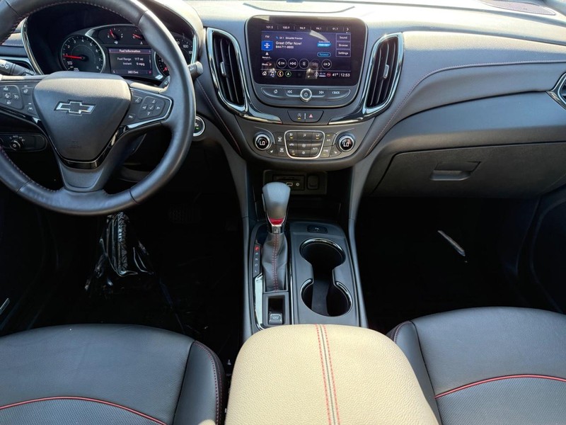 Chevrolet Equinox Vehicle Image 11