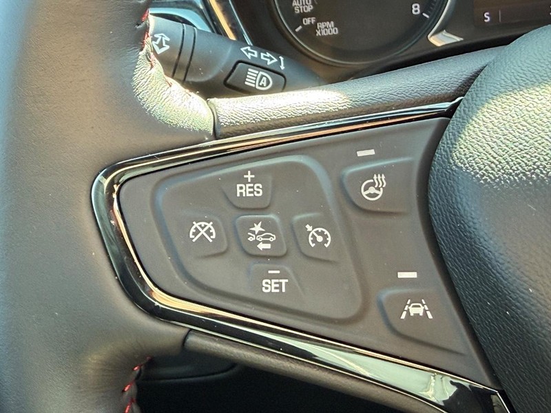 Chevrolet Equinox Vehicle Image 16