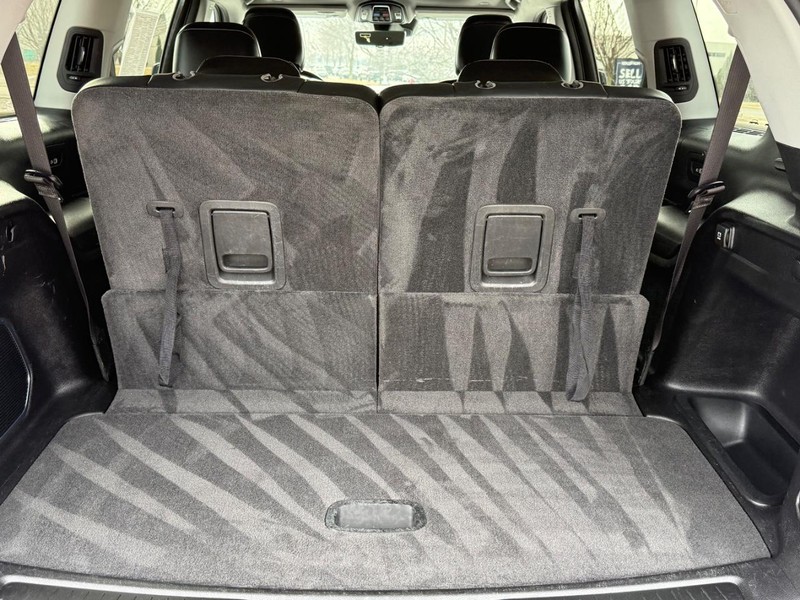 Jeep Grand Cherokee L Vehicle Image 05