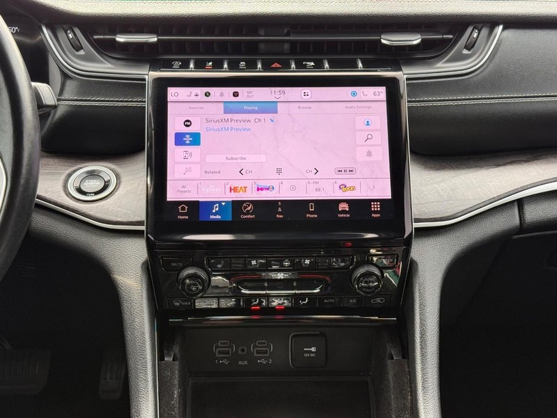 Jeep Grand Cherokee L Vehicle Image 13