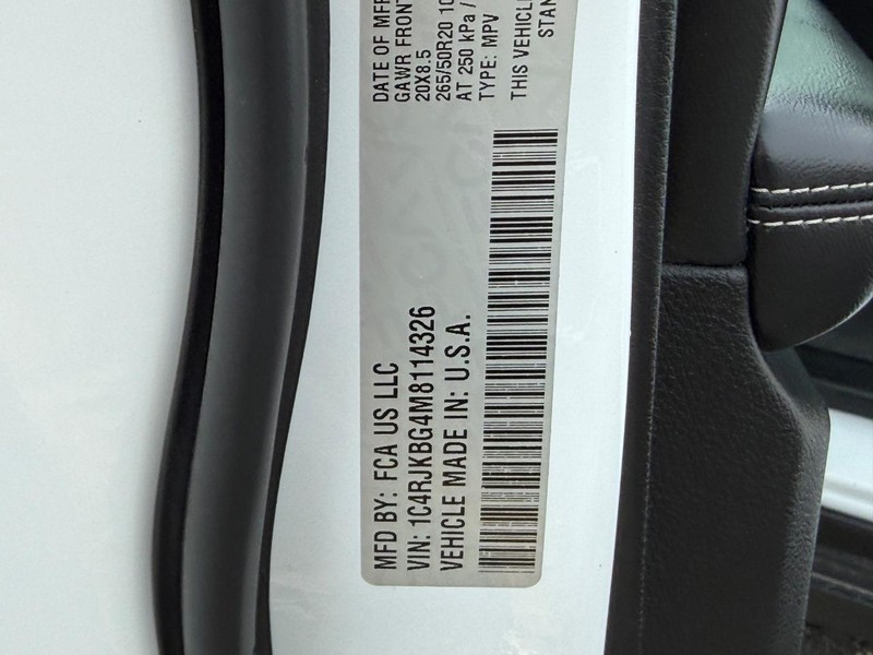 Jeep Grand Cherokee L Vehicle Image 24