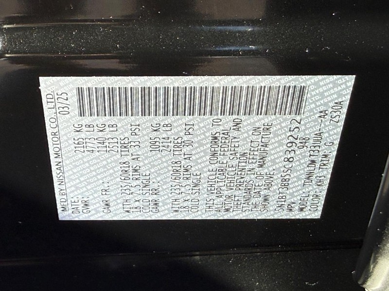 Nissan Rogue Vehicle Image 22