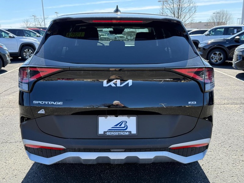 Kia Sportage Vehicle Image 04