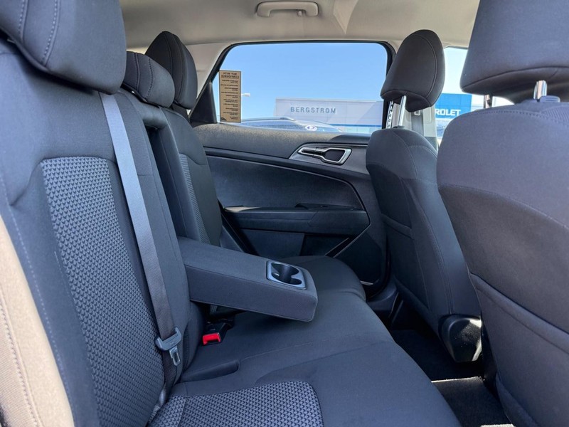 Kia Sportage Vehicle Image 10