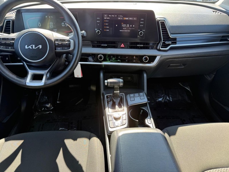 Kia Sportage Vehicle Image 11