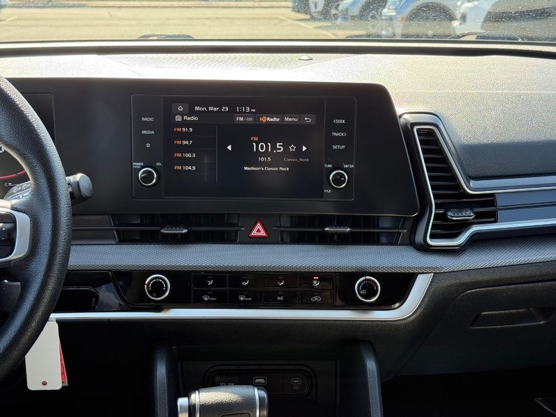 Kia Sportage Vehicle Image 12