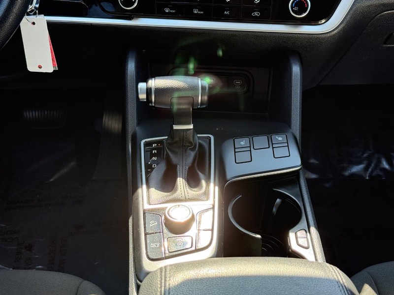 Kia Sportage Vehicle Image 13