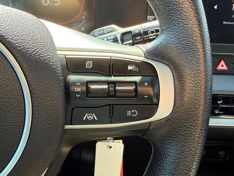Kia Sportage Vehicle Image 18