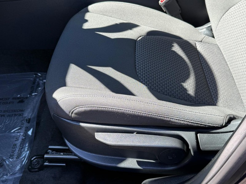 Kia Sportage Vehicle Image 23