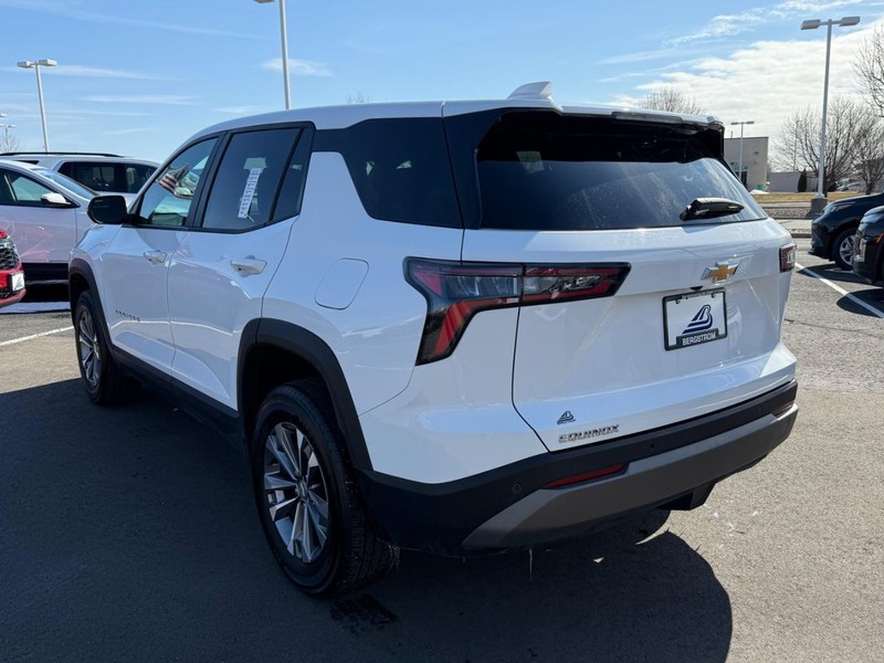 Chevrolet Equinox Vehicle Image 06