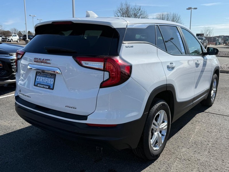 GMC Terrain Vehicle Image 03