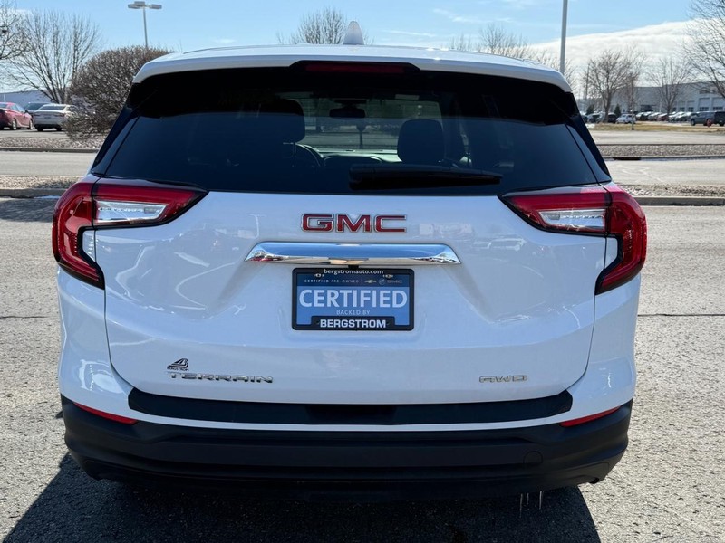 GMC Terrain Vehicle Image 04