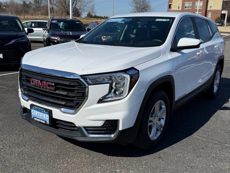 GMC Terrain Vehicle Image 08