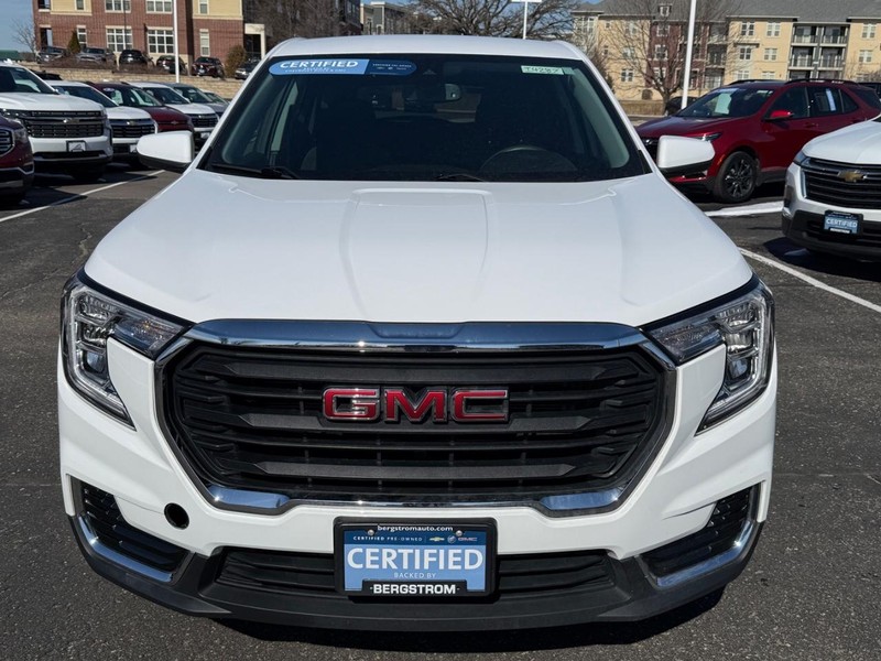 GMC Terrain Vehicle Image 09
