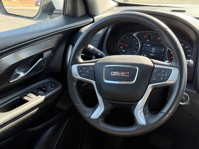 GMC Terrain Vehicle Image 14