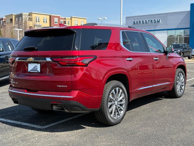 Chevrolet Traverse Vehicle Image 03