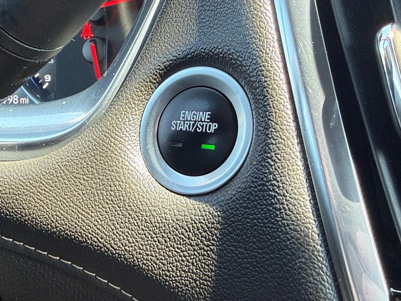 Chevrolet Traverse Vehicle Image 18