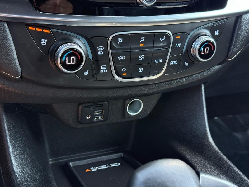 Chevrolet Traverse Vehicle Image 21