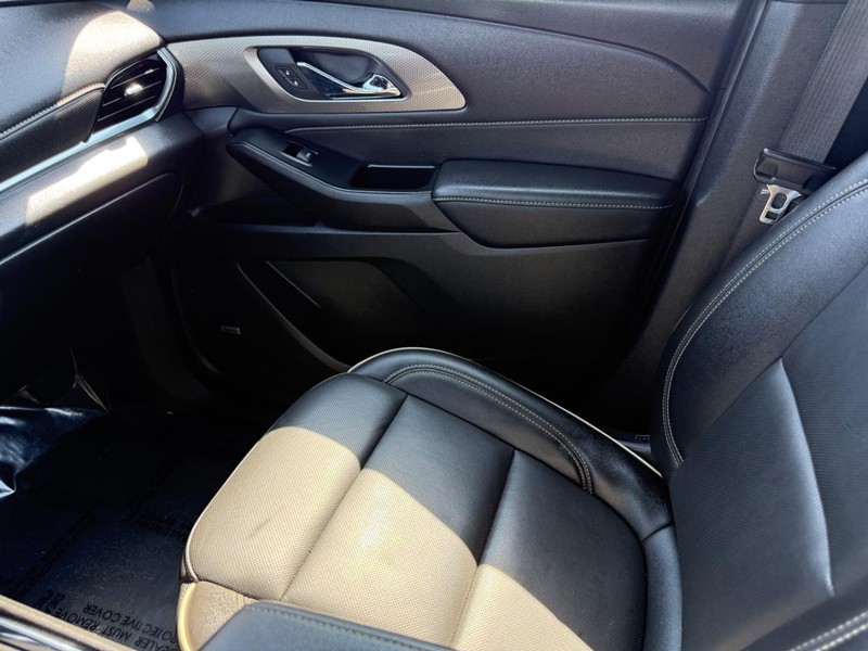 Chevrolet Traverse Vehicle Image 23