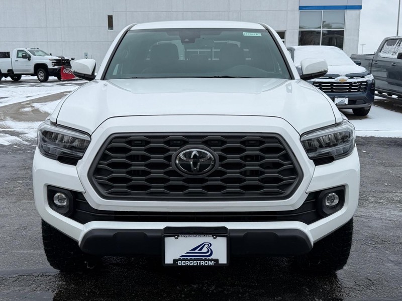 Toyota Tacoma 4WD Vehicle Image 09