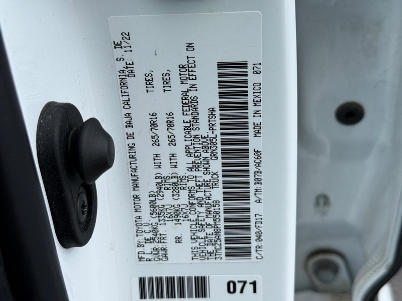 Toyota Tacoma 4WD Vehicle Image 23