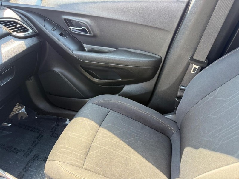 Chevrolet Trax Vehicle Image 18