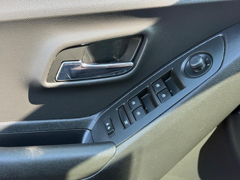 Chevrolet Trax Vehicle Image 20