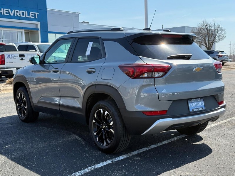 Chevrolet TrailBlazer Vehicle Image 05