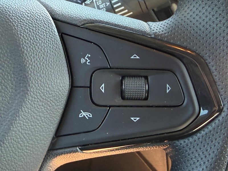 Chevrolet TrailBlazer Vehicle Image 14