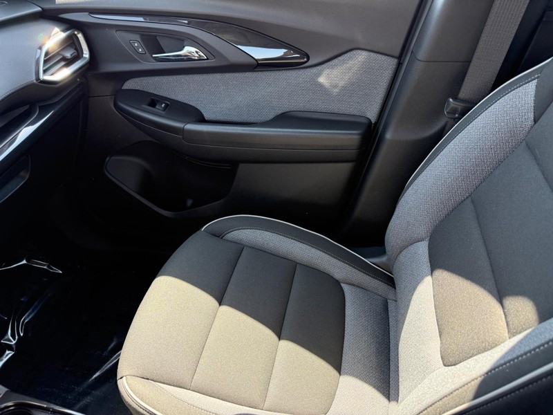 Chevrolet TrailBlazer Vehicle Image 20