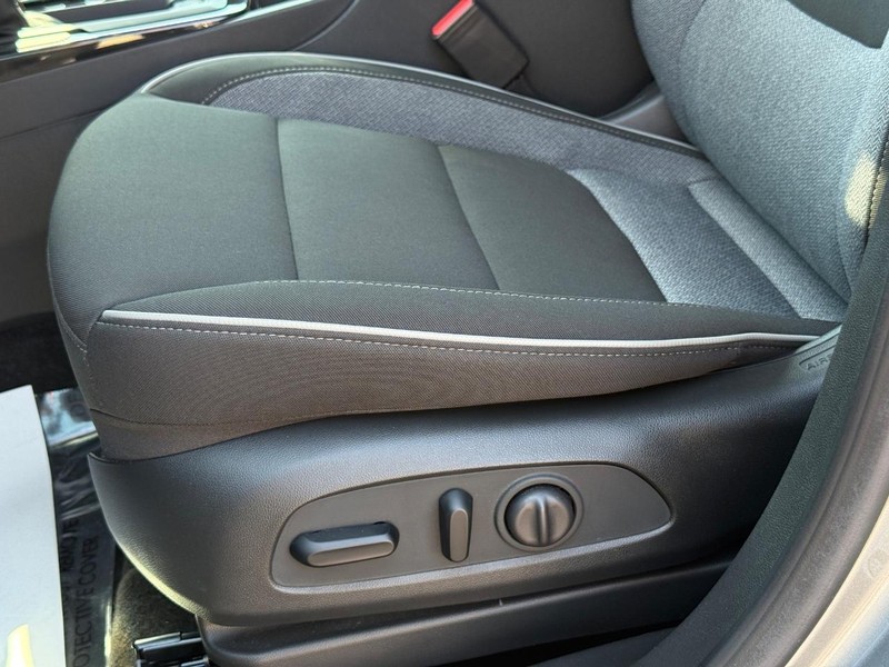 Chevrolet TrailBlazer Vehicle Image 23