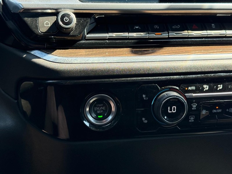 Chevrolet Silverado 1500 Vehicle Image 17