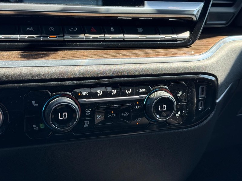 Chevrolet Silverado 1500 Vehicle Image 18