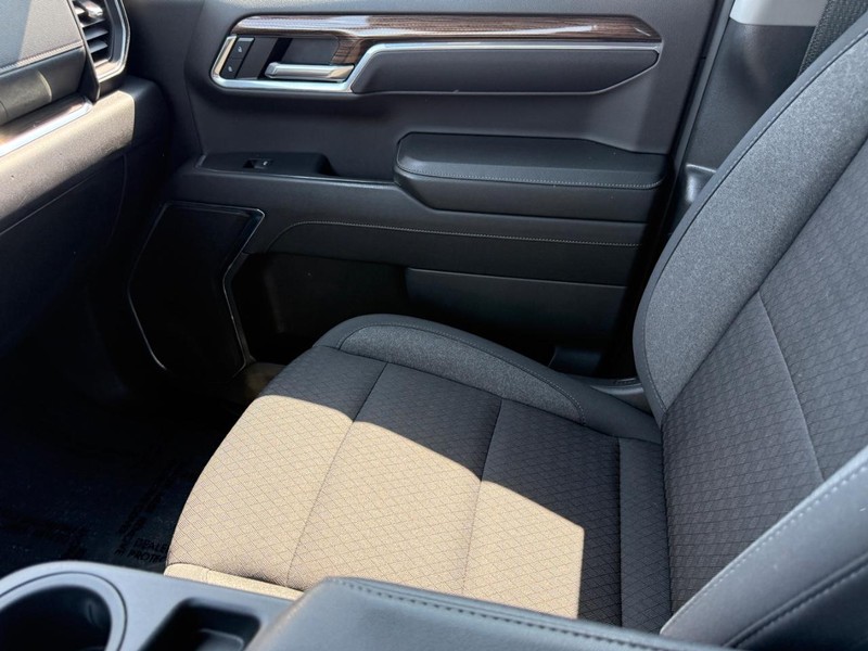 Chevrolet Silverado 1500 Vehicle Image 19