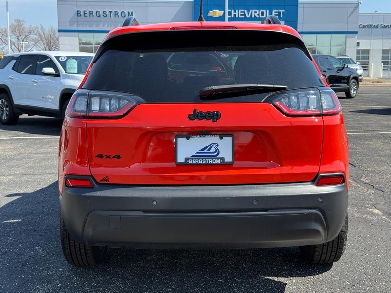 Jeep Cherokee Vehicle Image 04