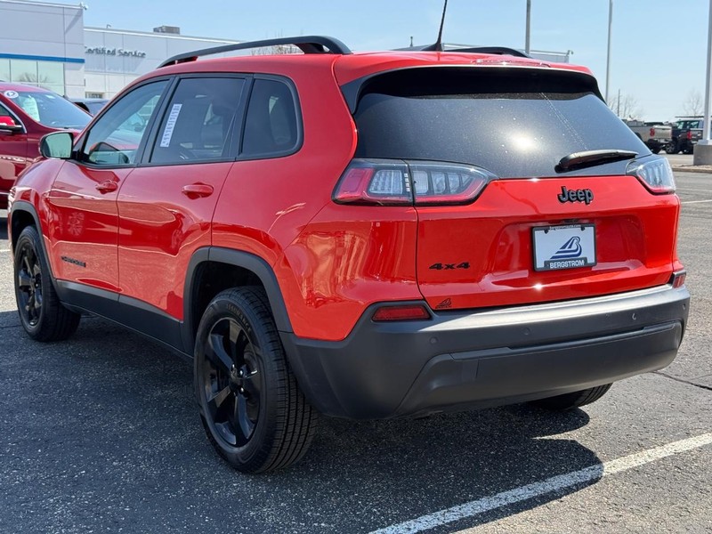 Jeep Cherokee Vehicle Image 05