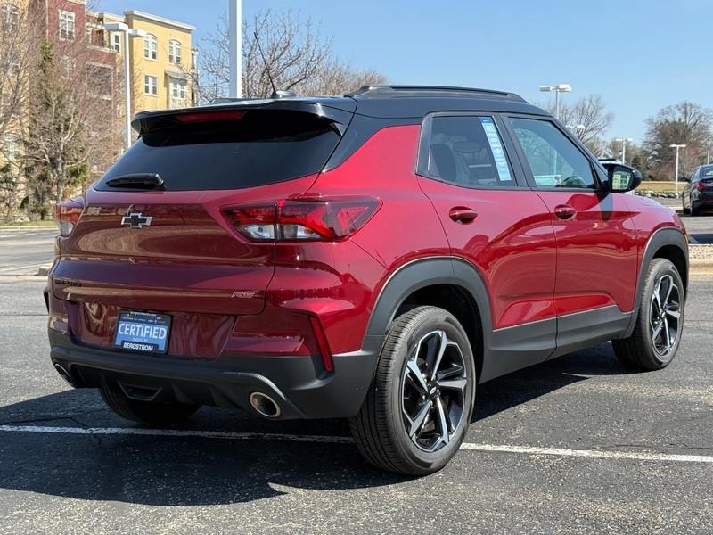 Chevrolet TrailBlazer Vehicle Image 03