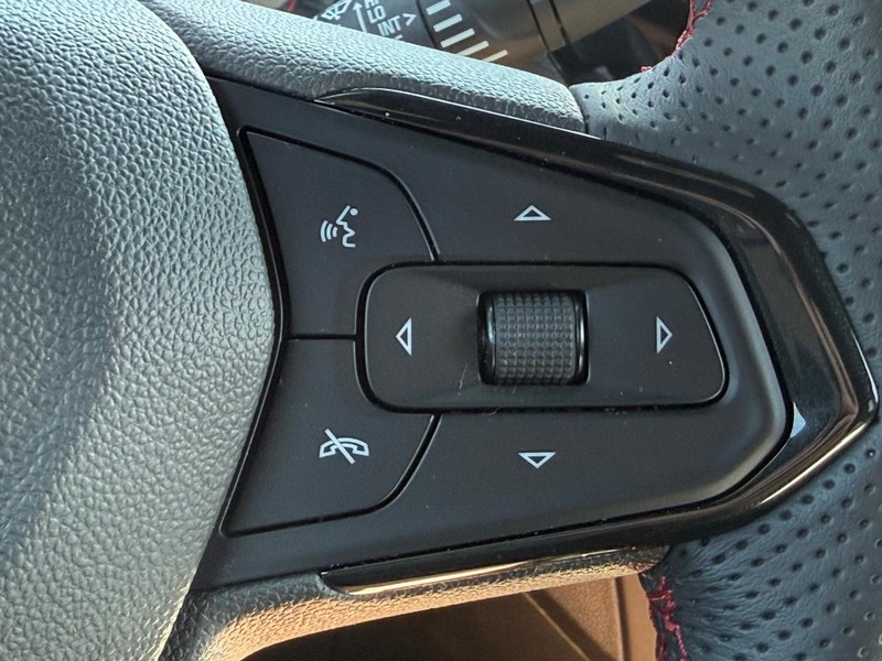 Chevrolet TrailBlazer Vehicle Image 14