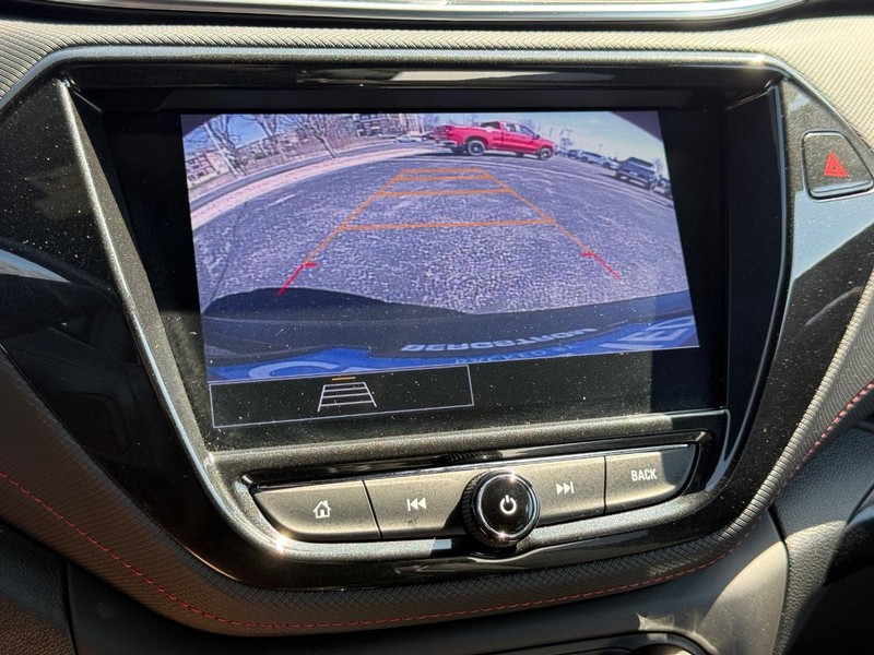 Chevrolet TrailBlazer Vehicle Image 17