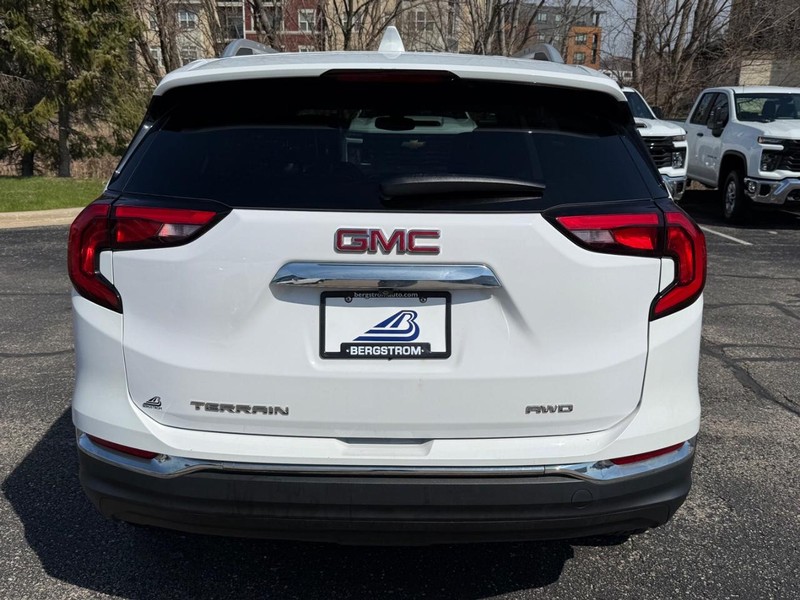 GMC Terrain Vehicle Image 04