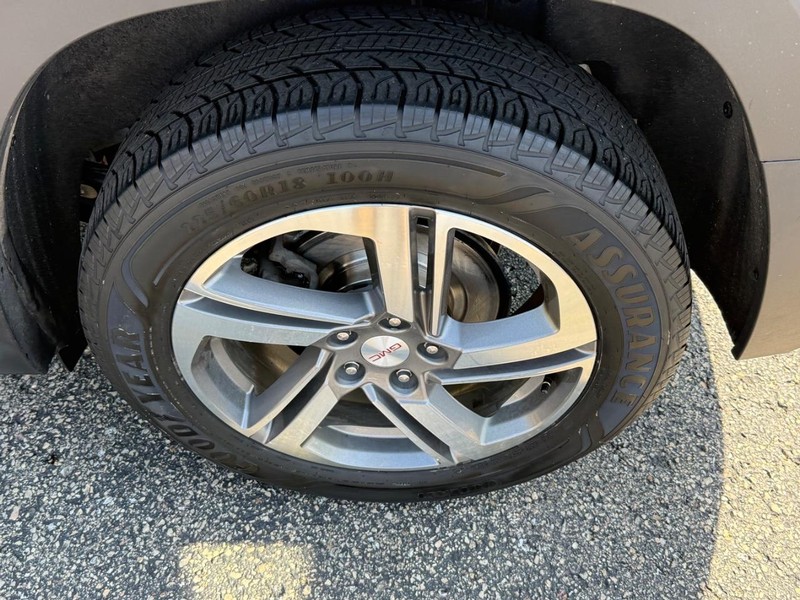 GMC Terrain Vehicle Image 07