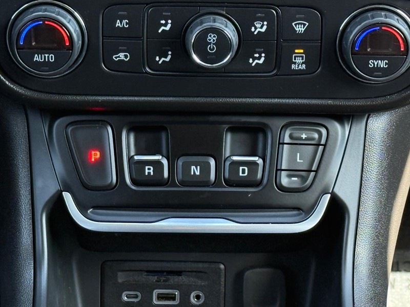 GMC Terrain Vehicle Image 13