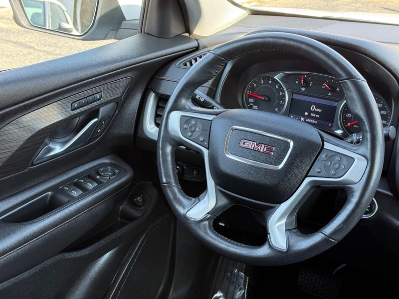 GMC Terrain Vehicle Image 14